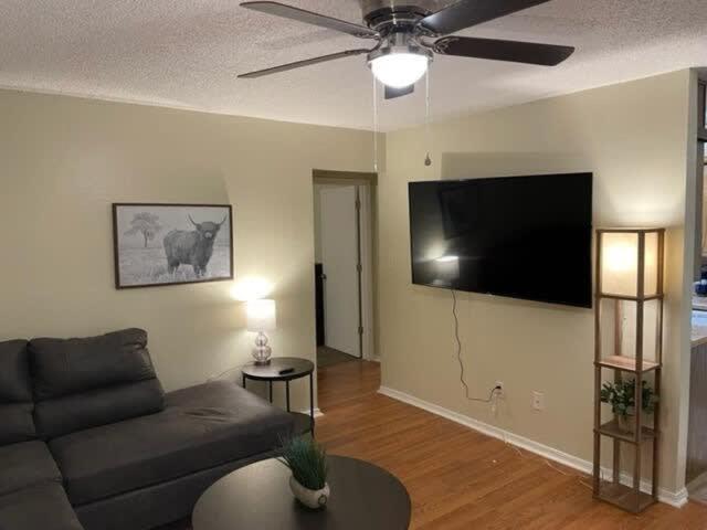 Charming 1-Br Upstairs Apartment Near Fort Sill! Lawton Eksteriør billede